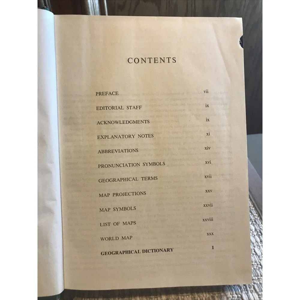 Websters New Geographical Dictionary A Merriam‎ Webster Vintage Book
